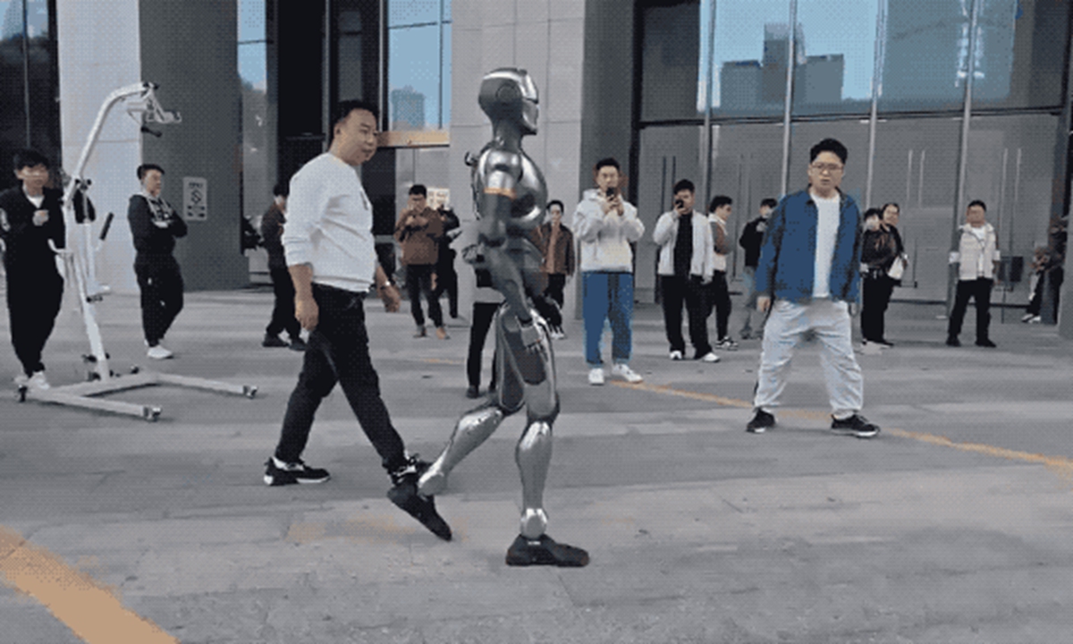 了业内人士